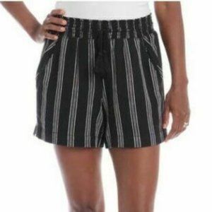 Brand new Briggs Ladies Linen short in black color